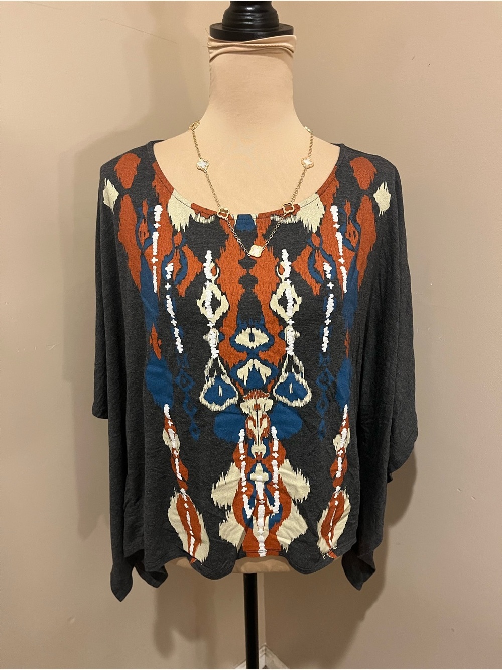 Black Bead Dark Charcoal Butterfly Top Rust, Blue & Cream Tribal Print, size L
